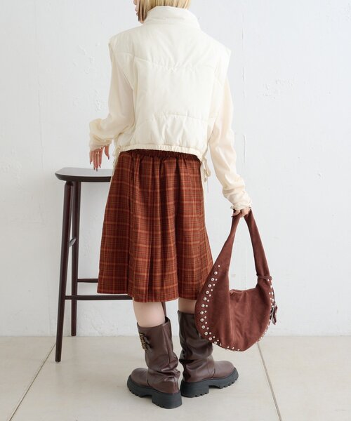 w closet（ダブルクローゼット）の「中綿リボンベスト（ベスト・レディース・ブラウン/オレンジ/アイボリー・FREE）」の12枚目の写真