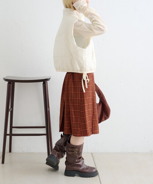 w closet（ダブルクローゼット）の「中綿リボンベスト（ベスト・レディース・ブラウン/オレンジ/アイボリー・FREE）」の13枚目の写真