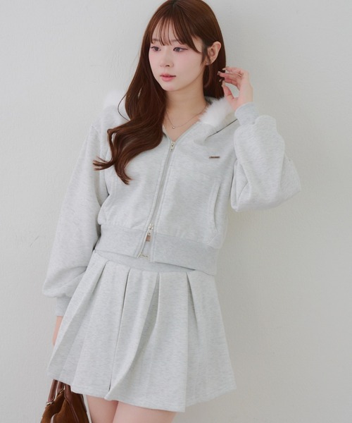 continuer de NICE CLAUP（コンティニューデナイスクラップ）の「【上下SET】ファーパーカーセットアップ（ワンピース・レディース・ブラック/アイボリー/トップグレー/ホワイト系その他/ブラック系その他/グレー系その他2/オートミール・FREE）」の7枚目の写真