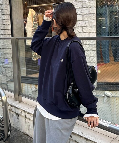 fredy emue（フレディエミュ）の「【WEB限定】FR刺繍裏毛スウェット（スウェット・レディース・ベビーピンク/ライトグレー/ブラウン/ネイビー・38）」の18枚目の写真