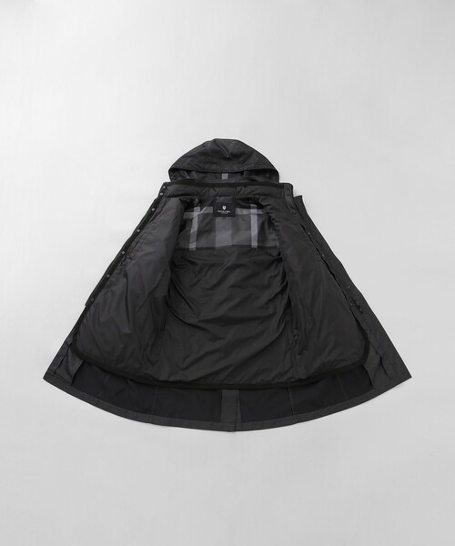 BLACK LABEL CRESTBRIDGE(ブラックレーベル・クレストブリッジ)の「ダブルフェイスメモリー10monthシティパーカー(ブルゾン・メンズ・ネイビー/グレー系その他・M/L/XL)」の4枚目の写真
