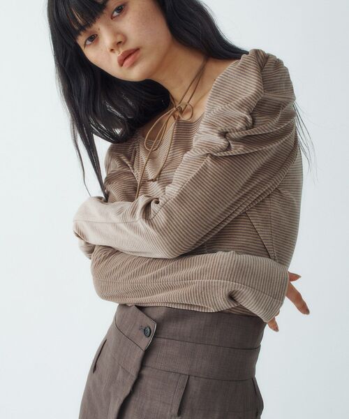 CODE A（コードエー）の「velour square puff top（Tシャツ/カットソー・レディース・チャコール/ベージュ系2/ブルー系7・00）」の10枚目の写真