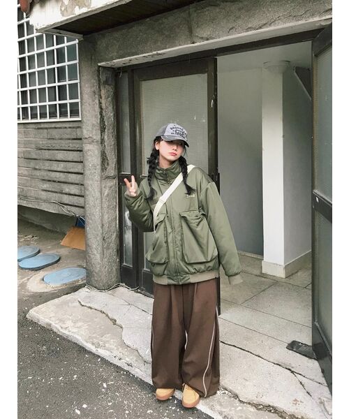 GAKKAI UNIONS(ガッカイユニオンズ)の「ラインスナップスウェットパンツブラウン(スウェットパンツ・レディース・その他・SMALL/MEDIUM/LARGE)」の2枚目の写真