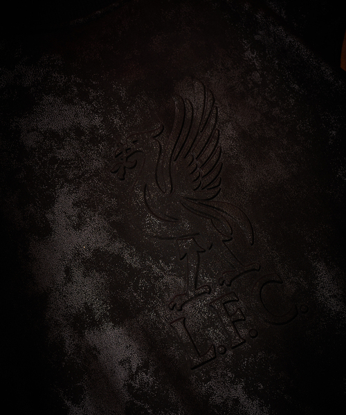 417 EDIFICE（フォーワンセブンエディフィス）の「【Liverpool FC / リバプール FC】Fake Leather Emboss Print Blouson（その他アウター・メンズ・ブラック・MEDIUM/LARGE/X-LARGE）」の4枚目の写真