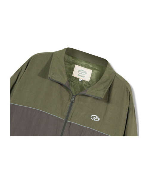 GUBIN(グビン)の「配色パイピングラインジャージ - カーキ(ナイロンジャケット・レディース・その他・SMALL/MEDIUM/LARGE)」の4枚目の写真