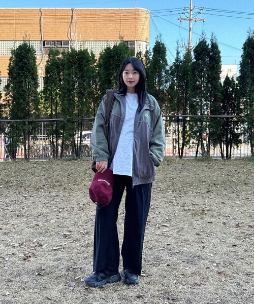 GUBIN(グビン)の「配色パイピングラインジャージ - カーキ(ナイロンジャケット・レディース・その他・SMALL/MEDIUM/LARGE)」の11枚目の写真