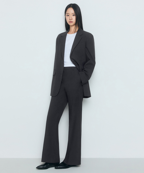 MUSINSA STANDARD WOMAN（ムシンサスタンダードウーマン）の「ウィメンズセミブーツカットヒドゥンバンディングスラックス[グレー]（スラックス・レディース・その他・34/27/28/29/32/30/31/24/25/26）」の3枚目の写真