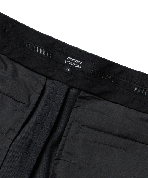 MUSINSA STANDARD WOMAN（ムシンサスタンダードウーマン）の「ウィメンズセミブーツカットヒドゥンバンディングスラックス[グレー]（スラックス・レディース・その他・34/27/28/29/32/30/31/24/25/26）」の6枚目の写真