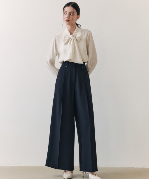 ZEROSTREET（ゼロストリート）の「[2カラー] ウェーブリボンブラウス（シャツ/ブラウス・レディース・ブラック/アイボリー・SMALL/MEDIUM）」の4枚目の写真