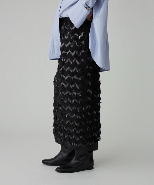 BABYLONE（バビロン）の「フェザースパンコールスカート（スカート・レディース・チャコール/オフホワイト・フリー）」の14枚目の写真