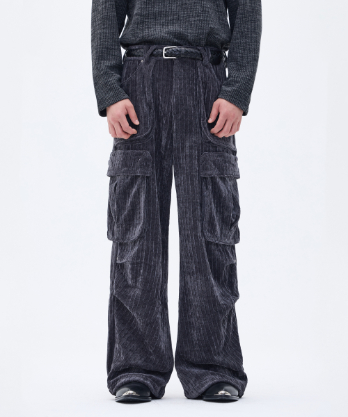 WESLEYHYUSTON(ウェズリーユーストン)の「CAIMAN VELVET CARGO PANTS DARK GREY(その他パンツ・レディース・その他・SMALL/MEDIUM/LARGE/X-SMALL)」の1枚目の写真