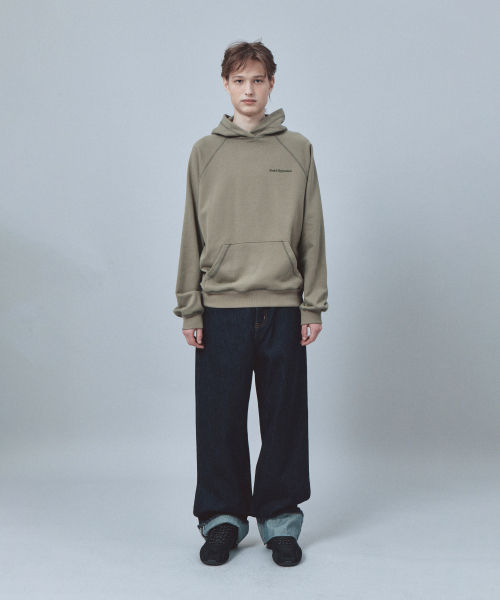 Rest&Recreation（レストアンドレクリエーション）の「ZIG ZAG STITCH CROPPED HOOD - KHAKI（パーカー・レディース・その他・LARGE/SMALL）」の4枚目の写真