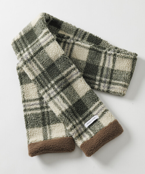 FREAK'S STORE（フリークスストア）の「チェック柄 ボア フリース マフラー（マフラー・メンズ・ネイビー/ブラウン/カーキ/グレー・ONE SIZE）」の3枚目の写真