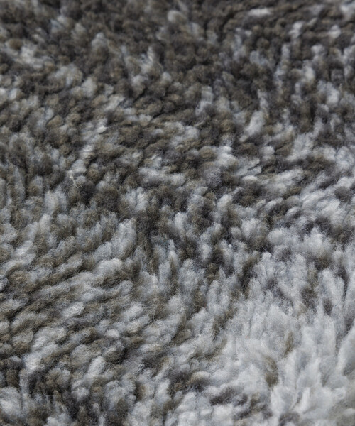 FREAK'S STORE（フリークスストア）の「チェック柄 ボア フリース マフラー（マフラー・メンズ・ネイビー/ブラウン/カーキ/グレー・ONE SIZE）」の6枚目の写真