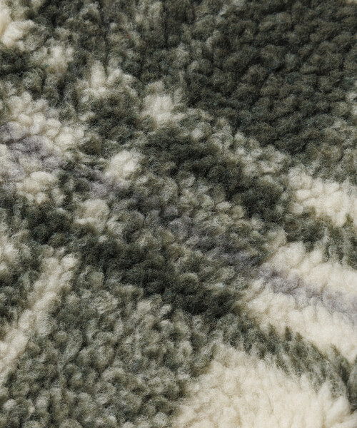 FREAK'S STORE（フリークスストア）の「チェック柄 ボア フリース マフラー（マフラー・メンズ・ネイビー/ブラウン/カーキ/グレー・ONE SIZE）」の10枚目の写真