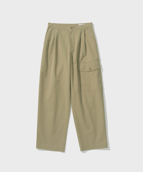 SHIRTER(シャーター)の「DOUBLE PLEATS BIG POCKET PANTS (BEIGE)(その他パンツ・メンズ・その他・SMALL/MEDIUM/LARGE)」の1枚目の写真