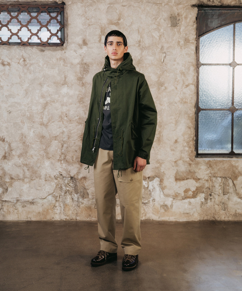 SHIRTER(シャーター)の「DOUBLE PLEATS BIG POCKET PANTS (BEIGE)(その他パンツ・メンズ・その他・SMALL/MEDIUM/LARGE)」の4枚目の写真