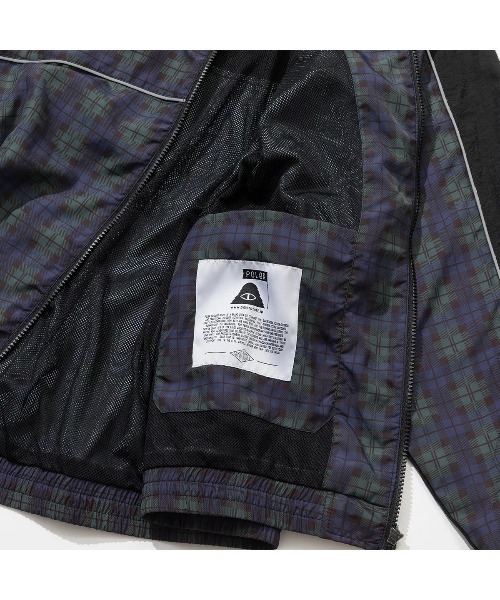 POLeR（ポーラー）の「POLER SHIRRING NYLON PIPING JACKET（ポーラー シャーリング ナイロン パイピング ジャケット）（ナイロンジャケット・メンズ・グリーン系/ブラック・MEDIUM/LARGE/X-LARGE）」の10枚目の写真