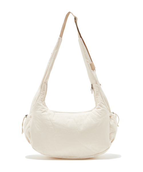 PIECEMAKER(ピースメーカー)の「MULTI POCKET CUSHION CROSS BAG (IVORY)(メッセンジャーバッグ・レディース・その他・FREE)」の2枚目の写真