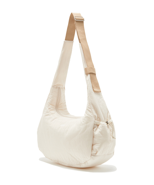 PIECEMAKER(ピースメーカー)の「MULTI POCKET CUSHION CROSS BAG (IVORY)(メッセンジャーバッグ・レディース・その他・FREE)」の4枚目の写真