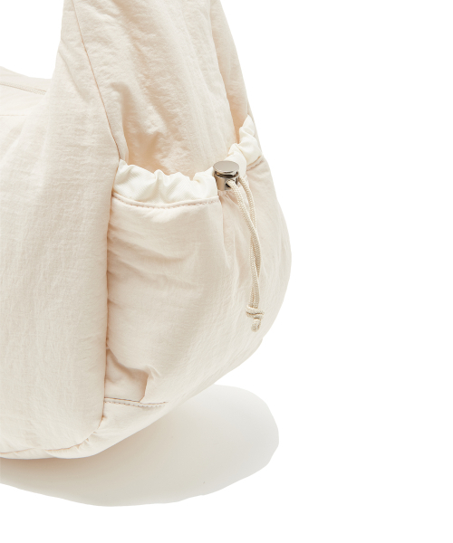 PIECEMAKER(ピースメーカー)の「MULTI POCKET CUSHION CROSS BAG (IVORY)(メッセンジャーバッグ・レディース・その他・FREE)」の10枚目の写真