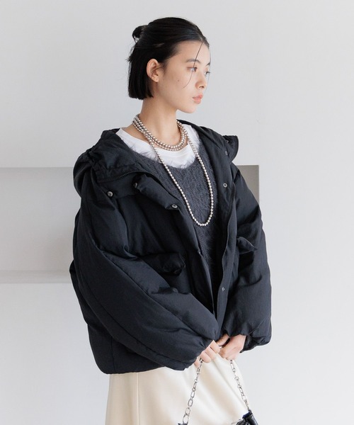 BAYFLOW（ベイフロー）の「ショートパファーフーディージャケット（ナイロンジャケット・レディース・ブラック/ホワイト/ブラウン・FREE）」の3枚目の写真