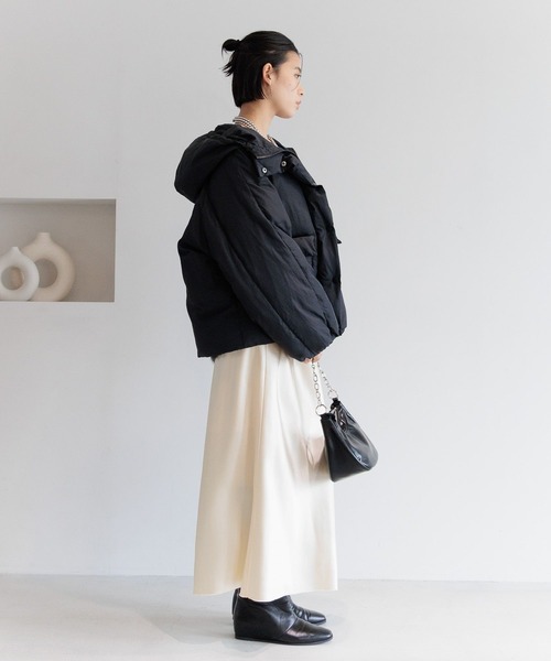 BAYFLOW（ベイフロー）の「ショートパファーフーディージャケット（ナイロンジャケット・レディース・ブラック/ホワイト/ブラウン・FREE）」の4枚目の写真