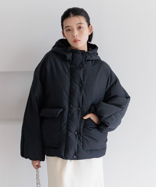 BAYFLOW（ベイフロー）の「ショートパファーフーディージャケット（ナイロンジャケット・レディース・ブラック/ホワイト/ブラウン・FREE）」の8枚目の写真