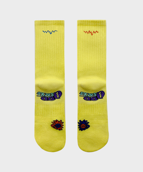 ODDSOCKS(オッドソックス)の「クールマックスクッショニングカラーランニングクルーソックス - イエロー(スポーツグッズ・レディース・その他・M23cm~25cm/L25cm~27cm)」の4枚目の写真