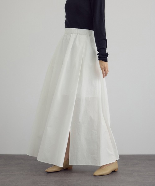 SALON adam et rope'（サロン アダム エ ロペ）の「【WEB・一部店舗限定】スリットフレアスカート（スカート・レディース・オフホワイト/ブラック/ベージュ・FREE）」の7枚目の写真