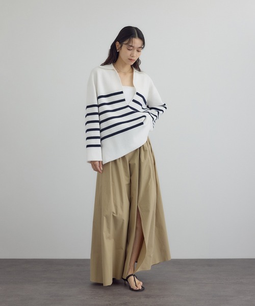 SALON adam et rope'（サロン アダム エ ロペ）の「【WEB・一部店舗限定】スリットフレアスカート（スカート・レディース・オフホワイト/ブラック/ベージュ・FREE）」の8枚目の写真