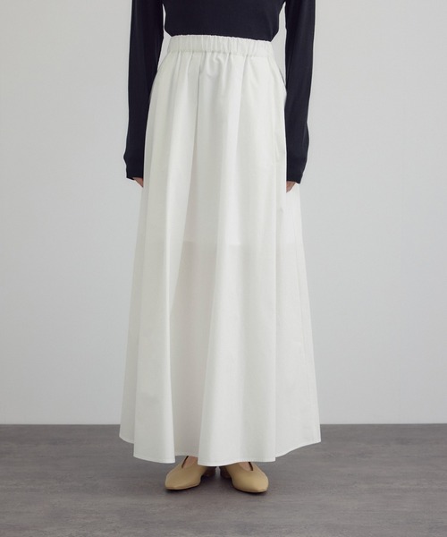 SALON adam et rope'（サロン アダム エ ロペ）の「【WEB・一部店舗限定】スリットフレアスカート（スカート・レディース・オフホワイト/ブラック/ベージュ・FREE）」の10枚目の写真