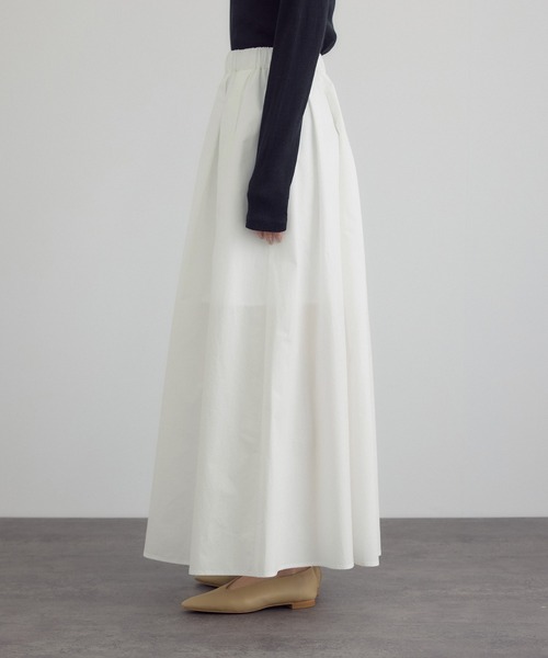SALON adam et rope'（サロン アダム エ ロペ）の「【WEB・一部店舗限定】スリットフレアスカート（スカート・レディース・オフホワイト/ブラック/ベージュ・FREE）」の11枚目の写真