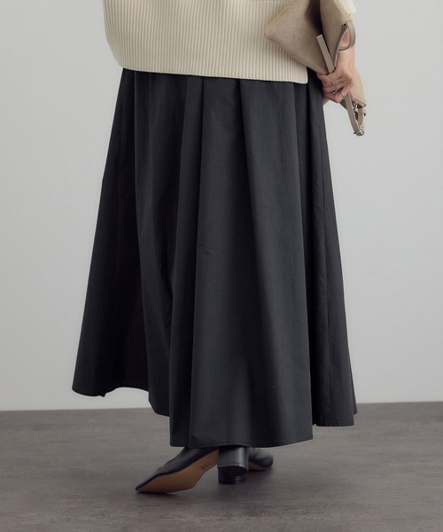 SALON adam et rope'（サロン アダム エ ロペ）の「【WEB・一部店舗限定】スリットフレアスカート（スカート・レディース・オフホワイト/ブラック/ベージュ・FREE）」の21枚目の写真