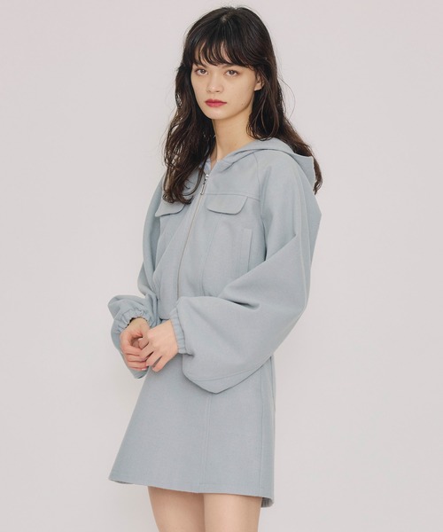 REDYAZEL（レディアゼル）の「【セットアップ可能】ビッグスリーブフードショートブルゾン（ブルゾン・レディース・サックスブルー/アイボリー/チャコールグレー・FREE）」の3枚目の写真