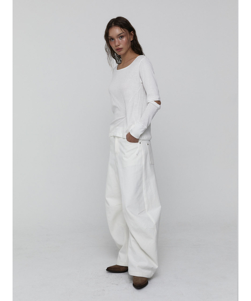 VISUS(ヴィスシュ)の「Curved Cotton Pants_White(その他パンツ・レディース・その他・SMALL/MEDIUM)」の7枚目の写真