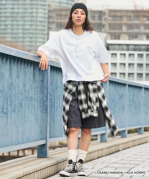 OSAMU GOODS（オサムグッズ）の「CONVERSE/コンバース 【OSAMU GOODS】コラボ アソートデザイン コンパクト 半袖Tシャツ（Tシャツ/カットソー・レディース・ブラック系2/オフホワイト/ブラック系1/サックスブルー系/サックスブルー系2/サックスブルー系1/ブラック系/ホワイト系2/ホワイト系1/ホワイト系/サックスブルー/ブラック・L/M）」の13枚目の写真