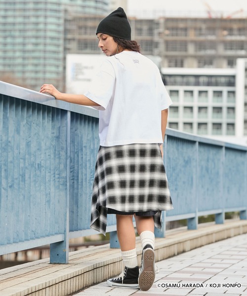 OSAMU GOODS（オサムグッズ）の「CONVERSE/コンバース 【OSAMU GOODS】コラボ アソートデザイン コンパクト 半袖Tシャツ（Tシャツ/カットソー・レディース・ブラック系2/オフホワイト/ブラック系1/サックスブルー系/サックスブルー系2/サックスブルー系1/ブラック系/ホワイト系2/ホワイト系1/ホワイト系/サックスブルー/ブラック・L/M）」の14枚目の写真