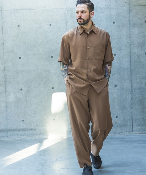 MR.OLIVE（ミスターオリーブ）の「T/R POWDER CLOTH / DRAWSTRING TAPERED PANTS /M261119（チノパンツ・メンズ・ブラック/キャメル・SMALL/MEDIUM/LARGE）」の4枚目の写真