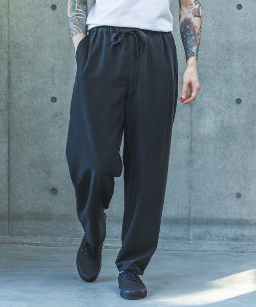 MR.OLIVE（ミスターオリーブ）の「T/R POWDER CLOTH / DRAWSTRING TAPERED PANTS /M261119（チノパンツ・メンズ・ブラック/キャメル・SMALL/MEDIUM/LARGE）」の6枚目の写真