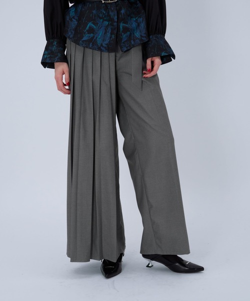 HARE(ハレ)の「ラップデザインプリーツパンツ(HARE)(スラックス・レディース・グレー/ブラック/ブラウン・FREE)」の12枚目の写真