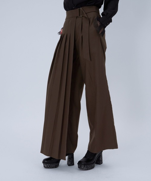 HARE(ハレ)の「ラップデザインプリーツパンツ(HARE)(スラックス・レディース・グレー/ブラック/ブラウン・FREE)」の14枚目の写真