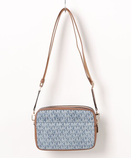 MICHAEL KORS（マイケルコース）の「BRYANT ロゴジャカードデニム ダブルジップ チェーン カメラ クロスボディ ミディアム（ショルダーバッグ・レディース・ブルー系・FREE）」の4枚目の写真