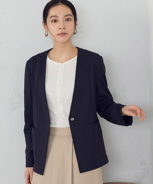 COMME CA ISM(コムサイズム)の「鹿の子ノーカラージャケット(ノーカラージャケット・レディース・ベージュ/ネイビー・X-SMALL/X-LARGE/LARGE/MEDIUM/SMALL)」の6枚目の写真
