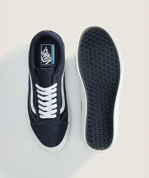 VANS(バンズ)の「オールドスクール GORE-TEX / Old Skool GORE-TEX NAVY/TRUE W VN0009QGNWD1(スニーカー・メンズ・ネイビー・12/10/9.5/9/8.5/8/7.5/6.5/6/5.5/5/4.5)」の4枚目の写真