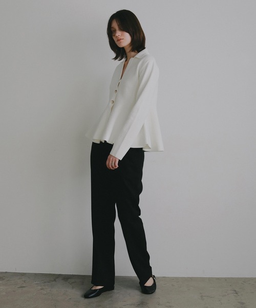 MANOF(マノフ)の「VOLUME PEPLUM KNIT CARDIGAN(カーディガン/ボレロ・レディース・ブラック/アイボリー・F)」の9枚目の写真