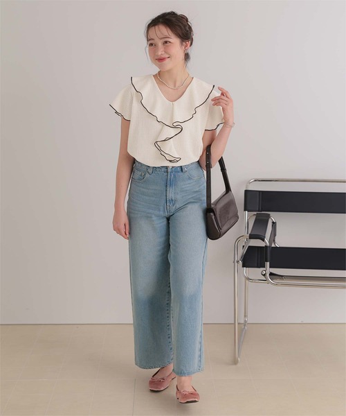 titivate(ティティベイト)の「配色メローフリルトップス(Tシャツ/カットソー・レディース・アイボリー/ブラック/ライトブルー・FREE)」の8枚目の写真