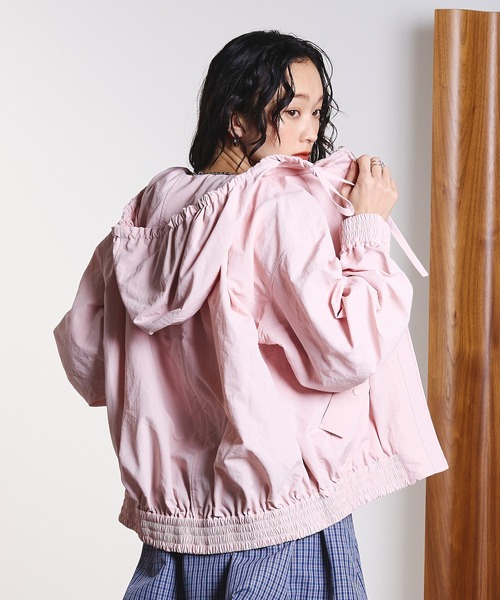ROSE BUD（ローズバッド）の「GATHER NYLON PARKER（その他アウター・レディース・ピンク/ベージュ・ONE SIZE）」の4枚目の写真