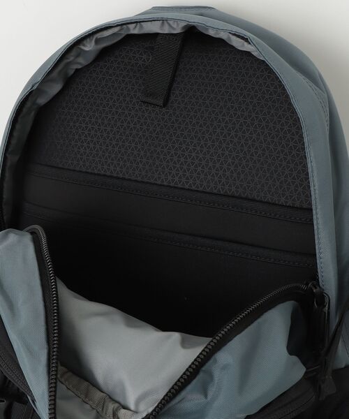 THE NORTH FACE(ザノースフェイス)の「ザ ノース フェイス THE NORTH FACE Hot Shot_ホットショット(バックパック/リュック・メンズ・その他・ONE SIZE)」の3枚目の写真