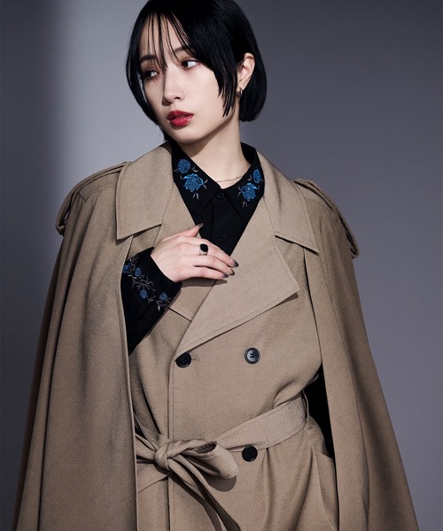 Ellno Loset(エルノロゼット)の「トレンチケープジャケット(テーラードジャケット・メンズ・ブラック/ベージュ・LARGE/MEDIUM/SMALL)」の19枚目の写真